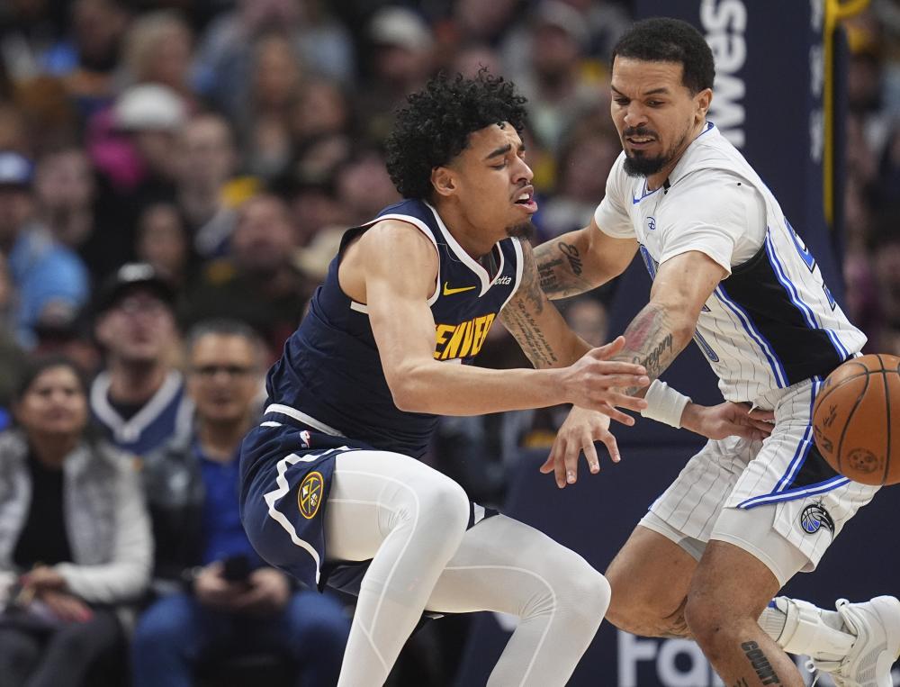 弗顿在场上 弗顿在场上