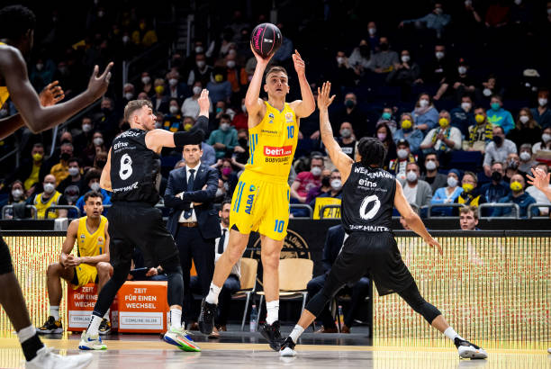 一位前国家 一位前国家