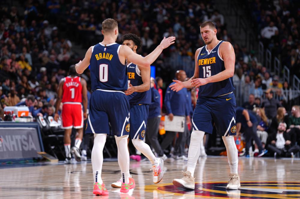 一直是世界 一直是世界